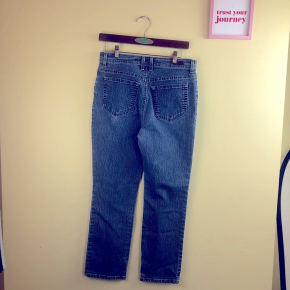 Gloria Vanderbilt - Picture 5 of 8